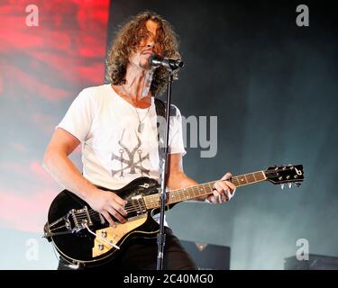 Sänger Chris Cornell tritt mit Soundgarden in West Palm Beach, Florida auf Stockfoto