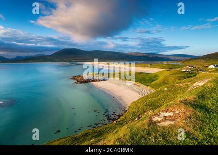 Blick über den Sound of Taransay zum Luskentire Strand von Seilebost auf der Isle of Harris auf den Western Isles of Scotland Stockfoto