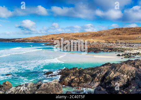 Die wunderschöne und zerklüftete Küste von Mealista auf der Isle of Lewis in den Äußeren Hebriden von Schottland Stockfoto