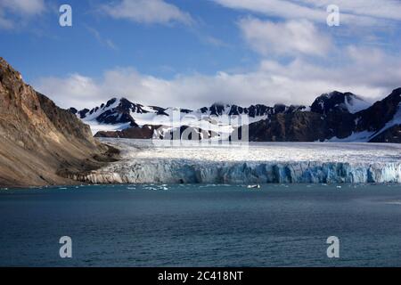 Fjortende Julibreen Gletscher auf der Insel Spitzbergen Stockfoto