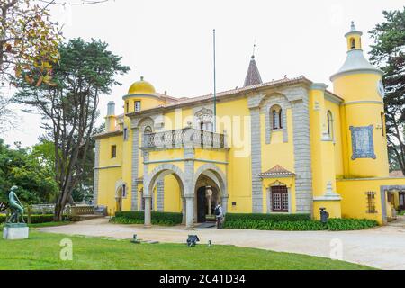 Museum Condes de Castro Guimarães (Torre de S. Sebastião), Cascais, Lissabon, Portugal. Architektur : Neoromantik & Neogotik Stockfoto