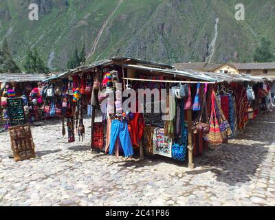 Ollantaytambo, traditionelle Geschäfte, Cuzco, Sacred Valley, Peru Stockfoto