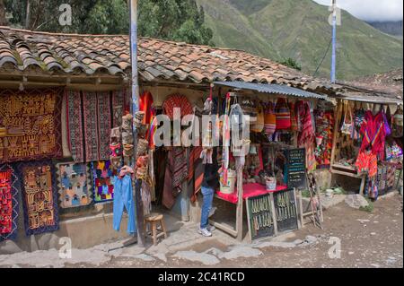 Ollantaytambo, traditionelle Geschäfte, Cuzco, Sacred Valley, Peru Stockfoto