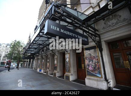 Her Majesty's Theatre, London, das zuvor das Phantom der Oper zeigte, wird nach der Ankündigung des Produzenten Cameron Mackintosh, die Produktion werde wegen der anhaltenden Unsicherheit von Lockdown und Coronavirus erst 2021 wieder eröffnet. Stockfoto