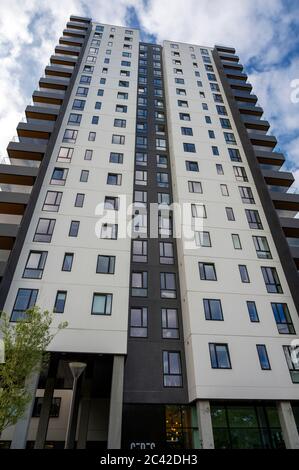 Blick auf Ceres Panorama Hochhaus von unten nach oben, 20 Etagen und 75m in Aarhus, Dänemark am 23 2020. Juni Stockfoto