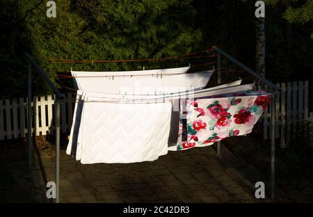 Luftaufnahme der Wäsche Trocknen außerhalb, Finnland Stockfoto