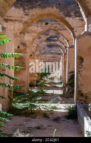 Der Gebäudekomplex Heri es-Souani ist ein UNESCO-Weltkulturerbe in Meknes, Marokko Stockfoto