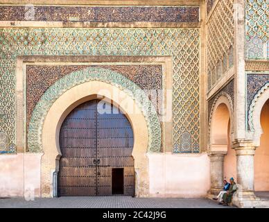 Das Stadttor von Bab Mansour in Meknes, Marokko Stockfoto