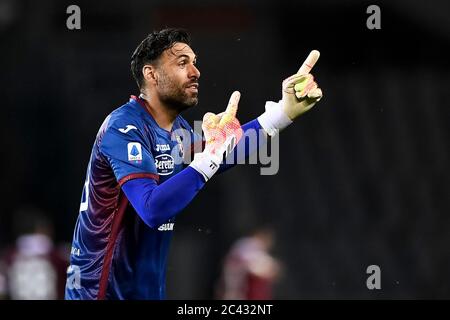 Turin, Italien - 23. Juni 2020: Salvatore Sirigu von Turin FC Gesten während der Serie A Fußballspiel zwischen Turin FC und Udinese Calcio. Quelle: Nicolò Campo/Alamy Live News Stockfoto