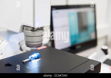 Nahaufnahme eines Computers und eines Desktop-pcs Stockfoto