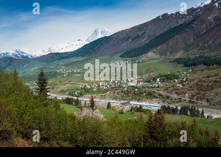 Georgia, Svaneti, Mestia, Medieval village in Caucasus Mountains Stockfoto