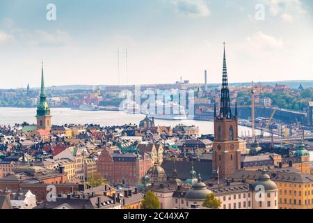 Schweden, Sodermanland, Stockholm, Luftansicht der Riddarholmen Kirche und der umliegenden Gebäude Stockfoto