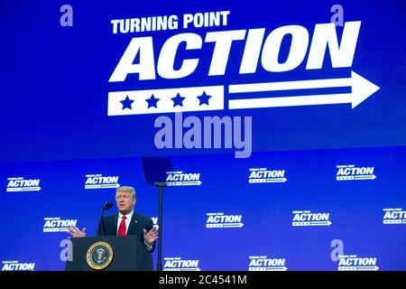 Phoenix AZ, USA. Juni 2020. US-Präsident Donald J Trump bei Wendepunkt-Veranstaltung in Dream City Church in Phoenix, Arizona am 23. Juni 2020. Quelle: albert halim/Alamy Live News Stockfoto