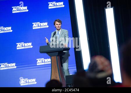 Phoenix AZ, USA. Juni 2020. Charlie Kirk bei der Wendepunkt-Veranstaltung in Dream City Church in Phoenix, Arizona am 23. Juni 2020. Stockfoto