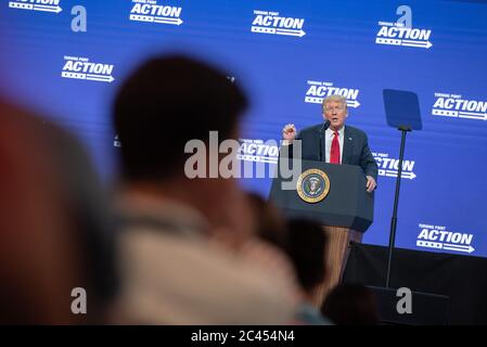 Phoenix AZ, USA. Juni 2020. US-Präsident Donald J Trump bei Wendepunkt-Veranstaltung in Dream City Church in Phoenix, Arizona am 23. Juni 2020. Quelle: albert halim/Alamy Live News Stockfoto