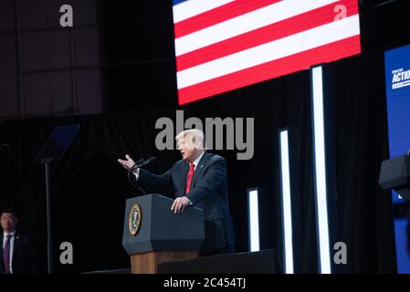 Phoenix AZ, USA. Juni 2020. US-Präsident Donald J Trump bei Wendepunkt-Veranstaltung in Dream City Church in Phoenix, Arizona am 23. Juni 2020. Quelle: albert halim/Alamy Live News Stockfoto