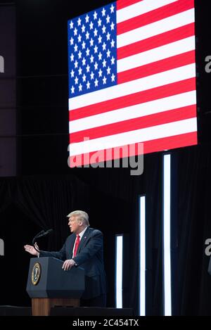Phoenix AZ, USA. Juni 2020. US-Präsident Donald J Trump bei Wendepunkt-Veranstaltung in Dream City Church in Phoenix, Arizona am 23. Juni 2020. Quelle: albert halim/Alamy Live News Stockfoto