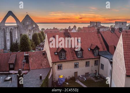 Ansicht in der Abenddämmerung über Visby, Gotland, Schweden. Skandinavien. Stockfoto