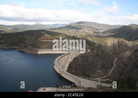 Landschaftsaufnahme von Mirador Embalse de El atazar El Spanien Stockfoto