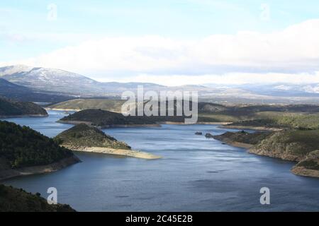 Schöne Aufnahme von Mirador Embalse de El atazar El Spanien Stockfoto