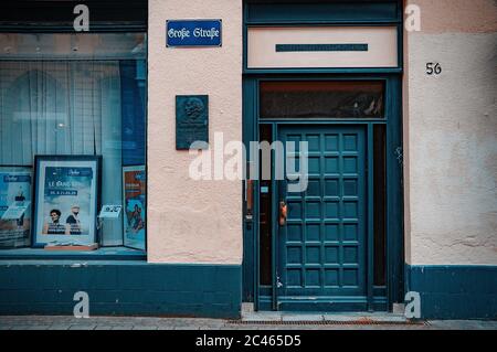 FLENSBURG, DEUTSCHLAND. 28. JANUAR 2020 Gedenktafel des Hans Christian Andersen Hauses Stockfoto