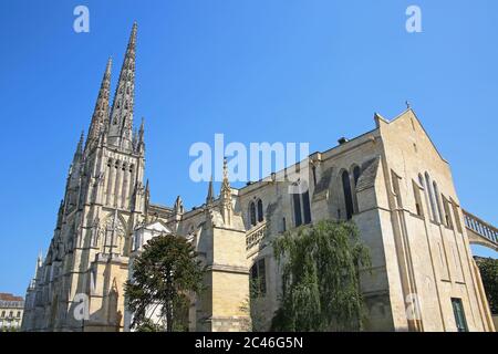 Wunderschöne Kathedrale St. Andre, die aus dem 12. Und 14. Jahrhundert stammt und zum UNESCO-Weltkulturerbe gehört, im Zentrum der Stadt, Bordeaux, Frankreich. Stockfoto