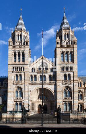 Natural History Museum Fassade, Kensington, London, England, Großbritannien, Europa Stockfoto