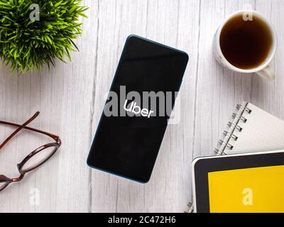 Assam, indien - 23. Mai 2020 : Uber App. Eine Taxi-Buchungs-App weltweit. Stockfoto