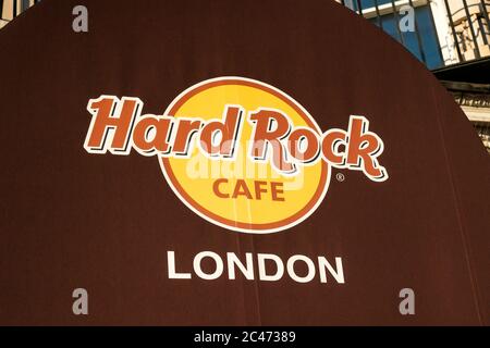 Hard Rock Café London Logo und Unterschrift in Piccadilly, London UK Stockfoto