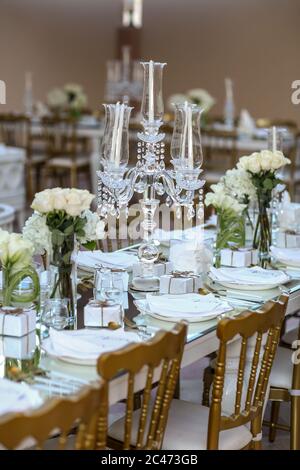 Hochzeit und Event Dekoration mit Blumen Setup Stockfoto