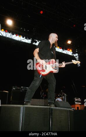 Queens of the Stoneage beim Leeds Festival 2001. Stockfoto