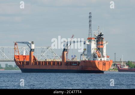 Frachtschiff 'Arctic-1'. Russland, Archangelsk Region Stockfoto