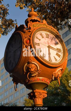 Sylvan Brothers Uhr auf Main Street, Columbia, South Carolina, USA Stockfoto