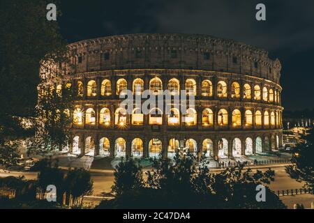 Faszinierender Blick auf das Kolosseum Rom, Italien Stockfoto