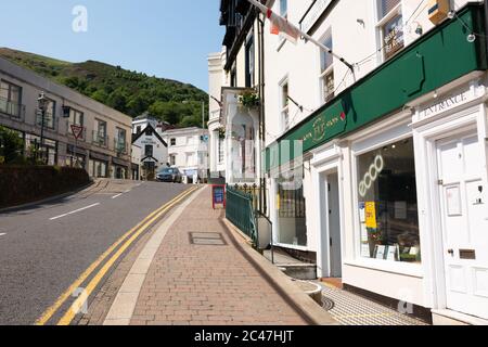 Blick auf die Straße in Great Malvern im Sommer 2020, Worcestershire, Großbritannien Stockfoto