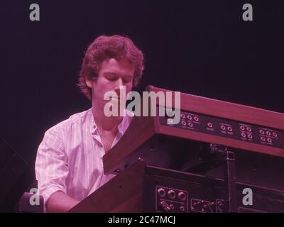 Genesis Auftritt im NEC Birmingham 26. Februar 1984: Tony Banks Stockfoto