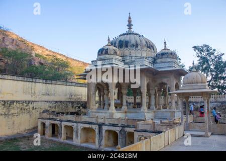 Jaipur Indien 24. Dezember 2016: Royal Gaitor, ein Kenotaph in Jaipur - Rajasthan Staat Indien. Eine Sammlung von Mausoleen der königlichen Familie Jaipur, Stockfoto