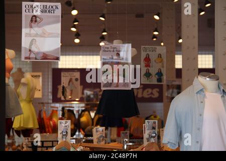 Im American Apparel Bekleidungsgeschäft in der Oxford Street 82 in Sydney. Stockfoto