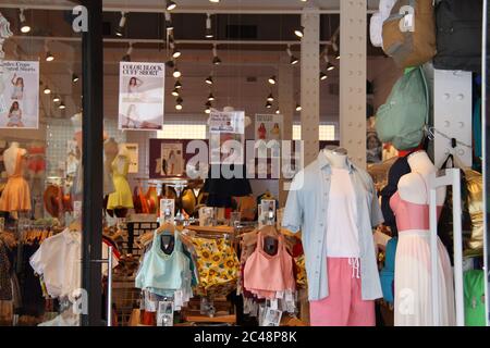 Im American Apparel Bekleidungsgeschäft in der Oxford Street 82 in Sydney. Stockfoto