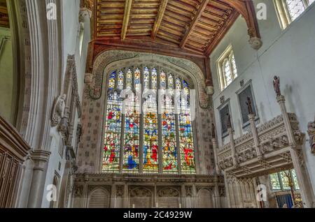 Innenraum der Kirche der Heiligen Jungfrau Maria, Ewelme, Oxfordshire; früheste Teile stammen aus dem 15. Jahrhundert. Stockfoto