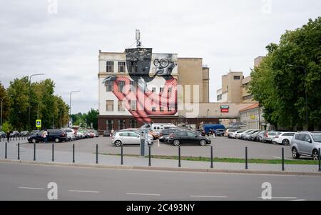 Kaunas, Litauen – 29. Mai 2019: Blick auf die Altstadt von Kaunas. Vilnius Straße in der Altstadt von Kaunas Stadt. Stockfoto