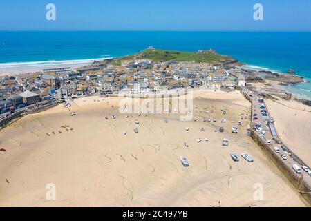 Luftaufnahme von St. Ives, Cornwall, England, Großbritannien Stockfoto