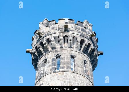 Aussichtsturm Decinsky Sneznik auf dem Gipfel des Berges Decinsky Sneznik, deutsch: Hoher Schneeberg. Schutzgebiet Elbe Sandsteine, Tschechische Republik. Stockfoto