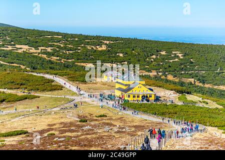 Schlesisches Haus, Polnisch: Dom Slaski, Tschechisch: Slezky dum. Berghütte im Riesengebirge, Polen und Tschechien. Stockfoto