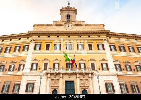 Montecitorio Palast, Sitz der italienischen Abgeordnetenkammer. Italienisches Parlamentsgebäude, Rom, Italien. Stockfoto