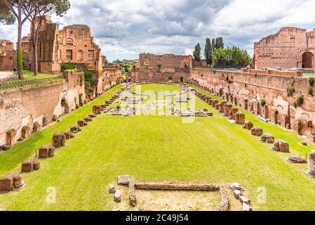 Palatin Stadion - Hippodrom von Domitian. Palatin archäologische Stätte, Rom, Italien. Stockfoto