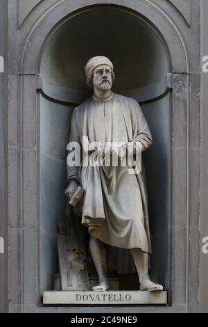 Donatello Statue im Freien die Uffizien Museum in Florenz, Toskana, Italien, touristischer Ort Stockfoto