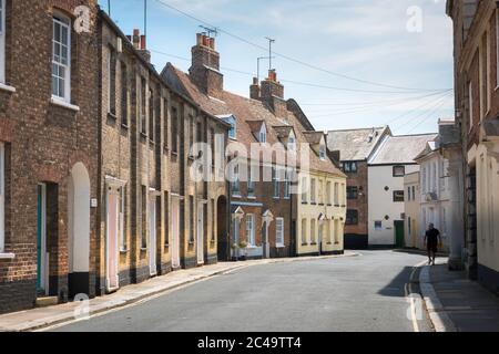 Kings Lynn historische Gebäude, Blick auf eine Reihe von georgianischen und mittelalterlichen Häusern in der Nelson Street in der historischen Altstadt von King's Lynn, Norfolk Stockfoto