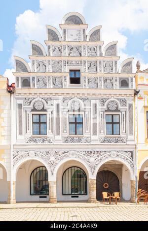 Bunte Giebel von Renaissance-Häusern in Telc, Tschechische Republik. Stockfoto