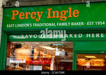 Brentwood Essex 25. Juni 2020 die Brentwood-Niederlassung von Percy ingle, einem traditionellen Ostend-Bäcker der letzten 66 Jahre, wird geschlossen. Kredit: Ian Davidson/Alamy Live Nachrichten Stockfoto